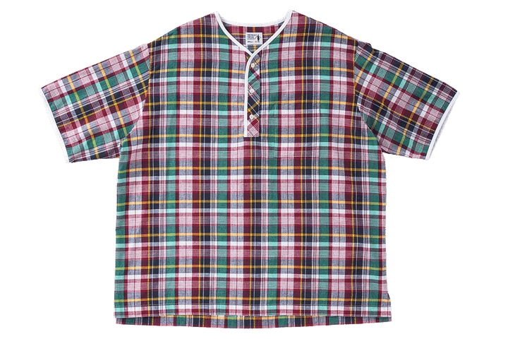 〈ヘンリーネック デパートメント〉のヘンリーネック