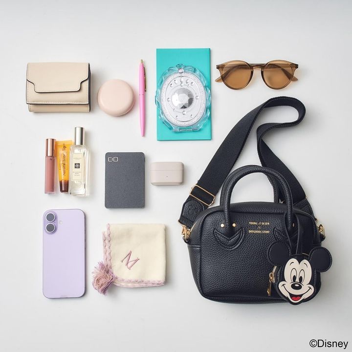 ショルダーバッグ、フェイスチャームポーチ