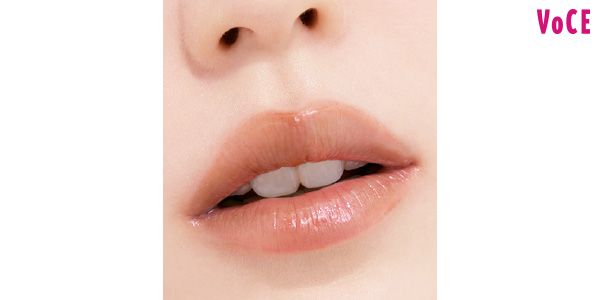 グロス前にペンシルで、輪郭を補整