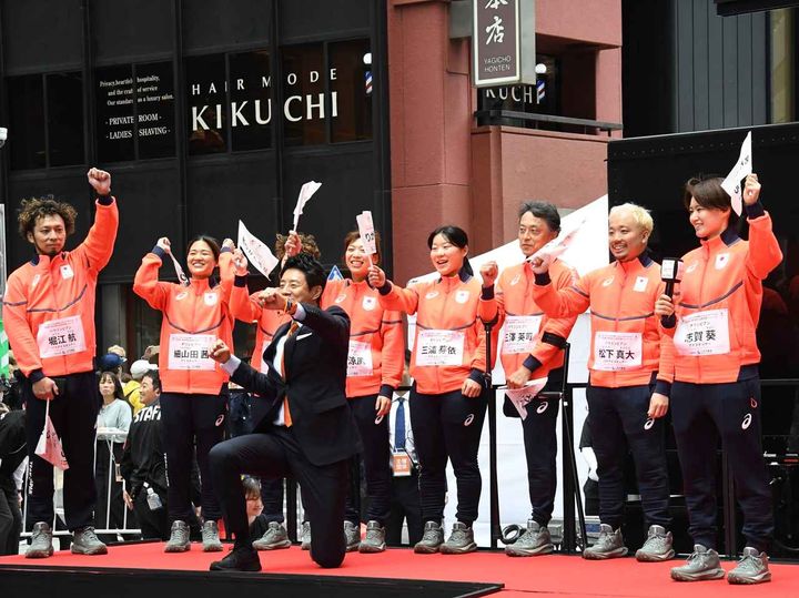 画像: 松岡氏とアスリートによる「We are TEAM JAPAN!」の掛け声で締めくくられた。