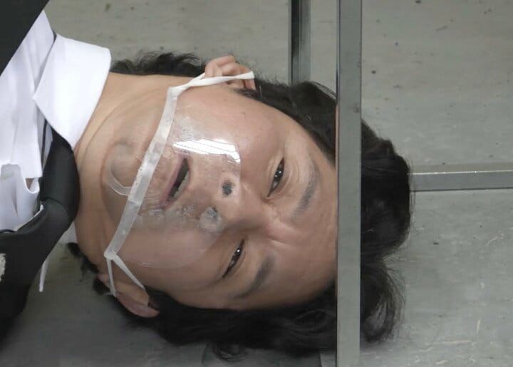 【写真・画像】「木っ端微塵やった」「こわ」渡部建、生死をかけた爆破からの大脱出に戦慄 1枚目