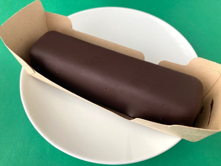 「見つけたら買って！」「レギュラー化してほしい！」【ローソン】「ご褒美スティックケーキ ふわとろカスタード」