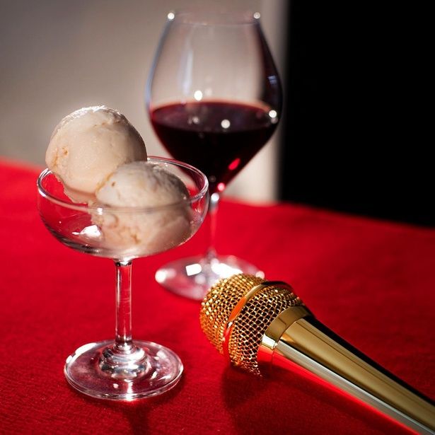 地下2階「スナック・ピラーズ」(バー)