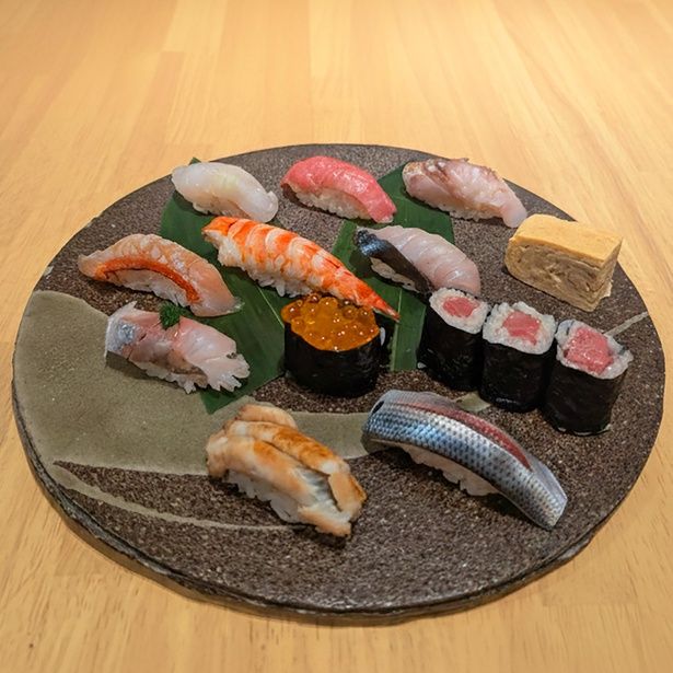 地下2階「立ち食い寿司 極」(寿司)