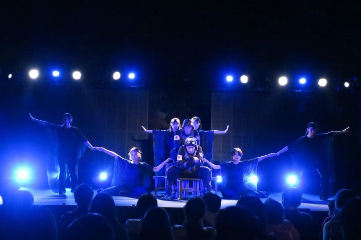 舞台 THE WINDS OF GOD のキャストオーディション案内画像。鯨椅子projectが募集する上演キャスト情報が具体的にわかる画像。