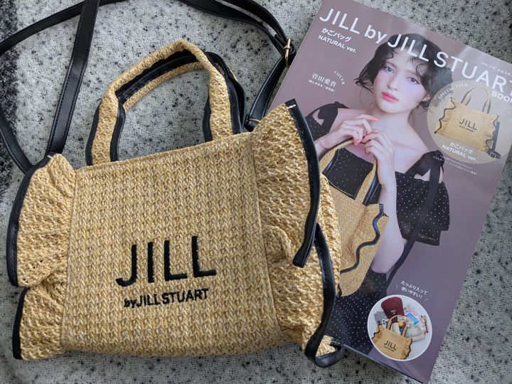 JILL by JILL STUART BOOK かごバッグ NATURAL ver.の付録バッグと雑誌表紙