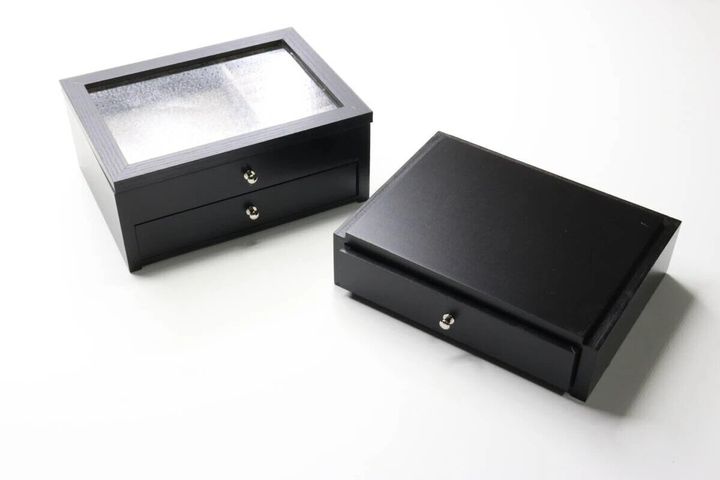 ダイソーのアクセサリーBOX 窓付とアクセサリーBOX スタッキング用