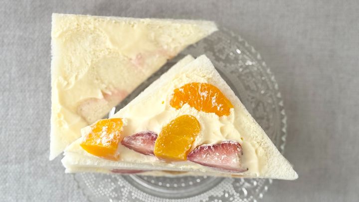 フルーツごろごろで幸せ～！【ローソン×八天堂】のサンドイッチが贅沢