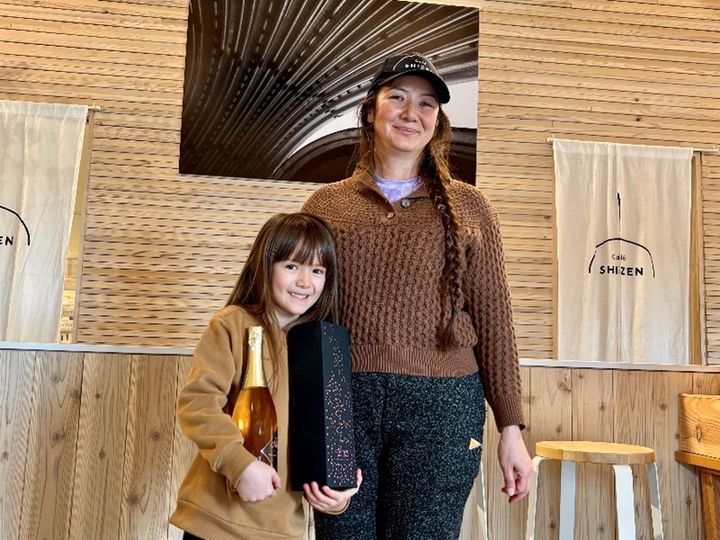 オーナーのエイミーさんと娘さん