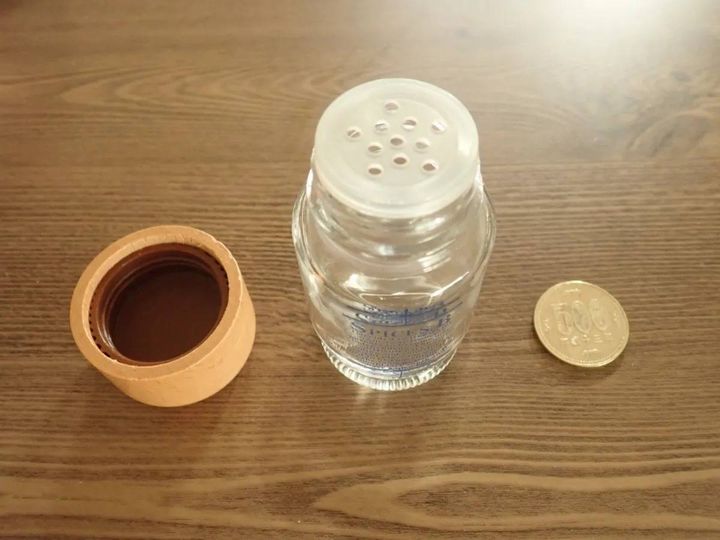 DAISO(ダイソー)：調味料入れ(ビンタイプ) 小