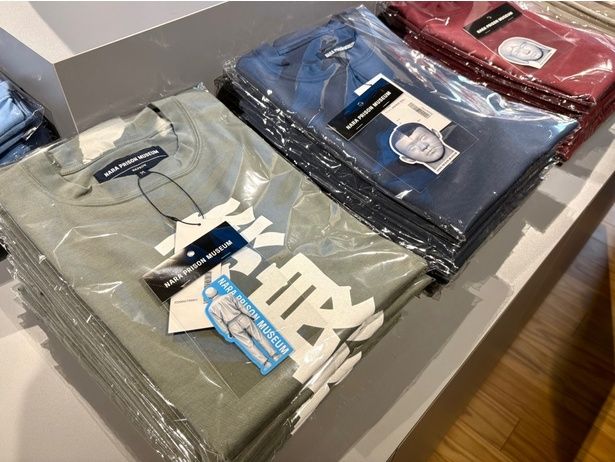 「Tシャツ」(各6000円)