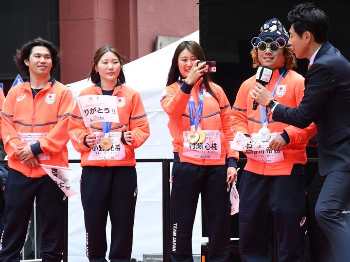 画像: 長谷川帝勝選手（スノーボード・男子スロープスタイル／銀メダル）