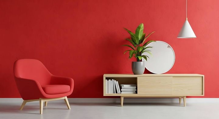 西 家庭運 下がる 赤いインテリア