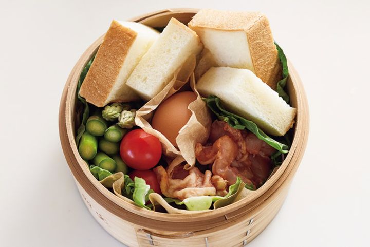 肉とパンの献立加熱前