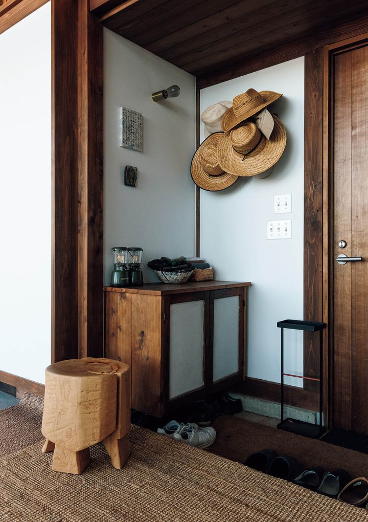 〈DAMDAM〉創業者のフィリップ・テリアン 自宅 玄関