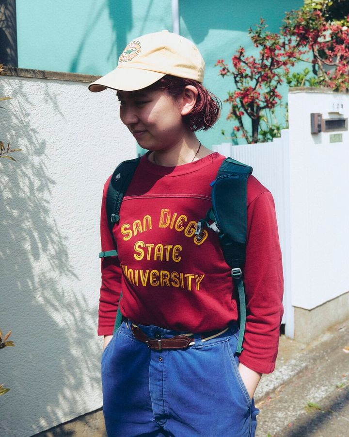 【20代スナップ】春は身軽な服装をしたい！つい気になる赤系のアイテムをメインに