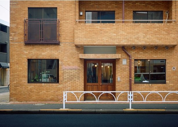 経堂駅から徒歩3分ほど。駅前から漂うコーヒーの香りが、その存在を教えてくれる