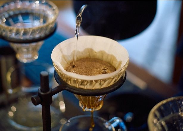 前職から「ハリオ」シリーズを愛用。抽出にも小坂田さんらしい細やかな仕事ぶりが見られる