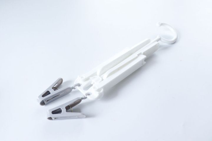 ダイソー 折り畳みシューズハンガー 収納時