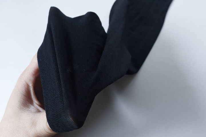 スポーツ用アームカバー（女性用、吸水速乾） 素材感