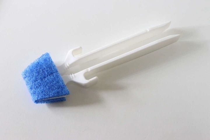 ダイソーの角の極み すきま用スティック 防カビ剤入り