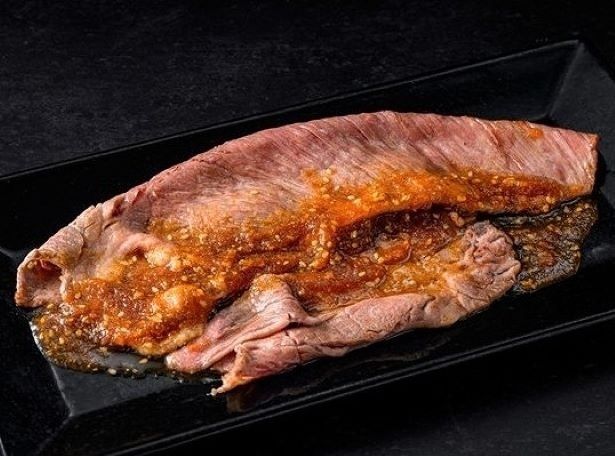 「牛恋」の「料理研究家リュウジ監修 至高の焼肉のタレで喰らう 和牛肩ロース」