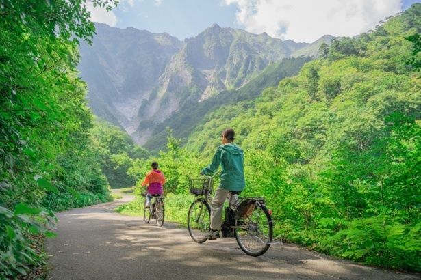 【写真】迫りくる一ノ倉沢の大岩壁