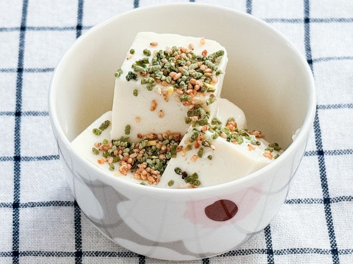 冷奴にかけた「ふりかけない理由がないふりかけ」