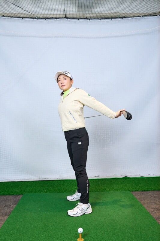 久々のラウンドでもナイスショットを出すコツは？女子プロが実践する準備運動