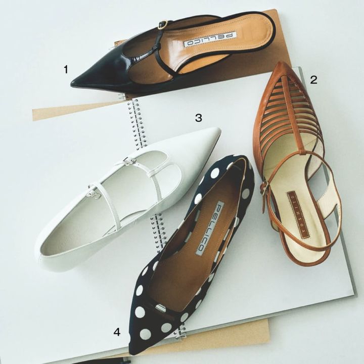 1. 細いTストラップとシャープなトゥがセンシュアル。脱ぎ履きしやすくて肩肘はらずに楽しめる。ミュール[Ｈ4]¥69,300(ペリーコ／アマン) 2. マルチストリングのシアーなアッパーとアンクルストラップが軽やか。肌なじみのいいキャメル色で取り入れやすい。靴[Ｈ4.5]¥30,800(ヨシト／ニューロンドン) 3. 浅めのTストラップが愛らしい。もうひとつのストラップが甲をしっかりホールドするので歩きやすい。足元に抜けを作ってくれるピュアホワイト。靴［H3.5］¥25,300(オデット エ オディール／オデット エ オディール 新宿店) 4. 大きめのドット柄がレトロモダンなお洒落感を演出。黒×白なので大人っぽく履ける。靴[Ｈ3.5]¥59,400(ペリーコ／アマン)