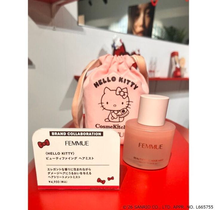 ＜HELLO KITTY＞ビューティファイング ヘアミスト 【FEMMUE】 4,950円(税込)