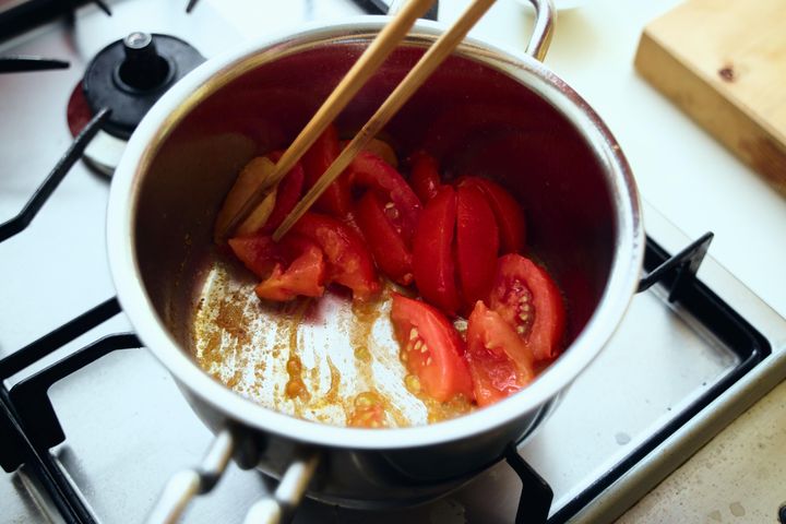 トマトを加熱する