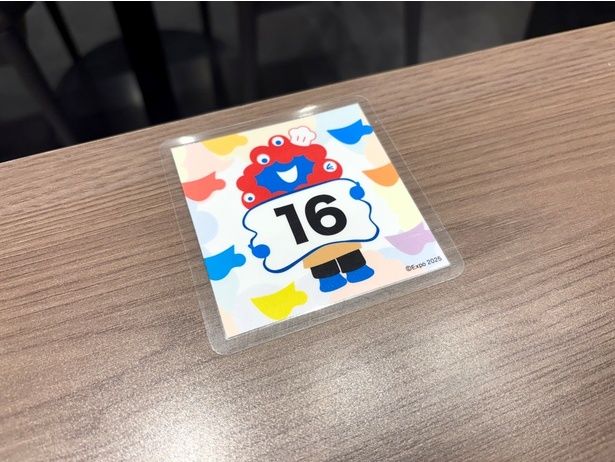 各テーブルの番号札もミャクミャクのデザインに