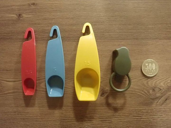 DAISO(ダイソー)：計量スプーン(マグネット付)