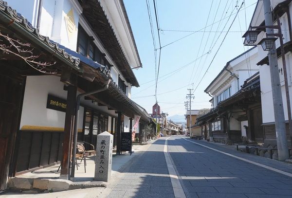 【長野県須坂市】八幡屋礒五郎が、長野県須坂市をテーマにした「須坂缶」をイオンモール須坂店で発売