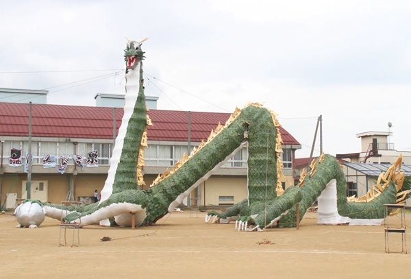 【長野県須坂市】八幡屋礒五郎が、長野県須坂市をテーマにした「須坂缶」をイオンモール須坂店で発売