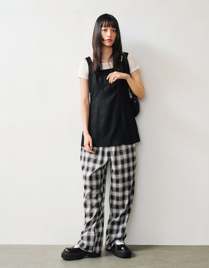 DAWNCE［ダウンス］のチェックルーズパンツ