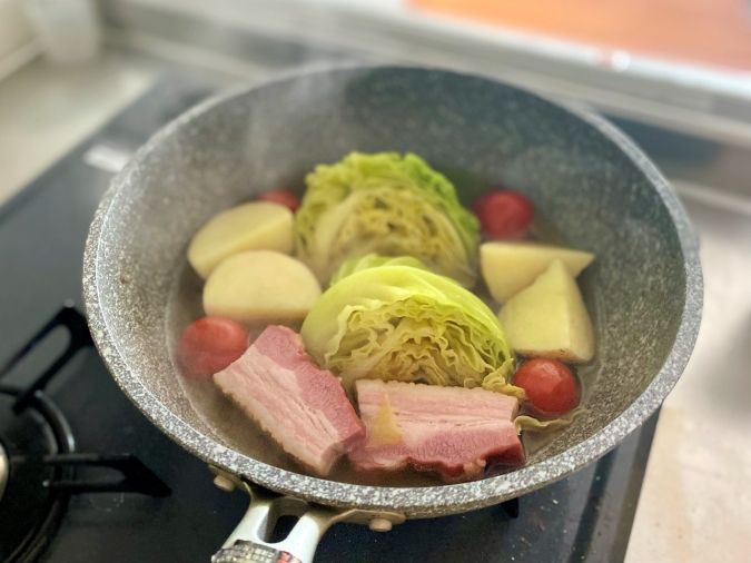 キャベツ煮込み