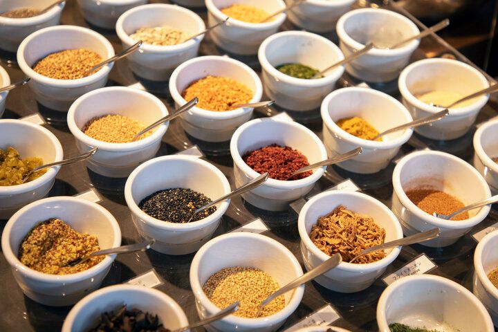 5月末まで♪いちごデザートビュッフェとサラダバー付きランチが人気の「AWkitchen TOKYO 新丸ビル店」