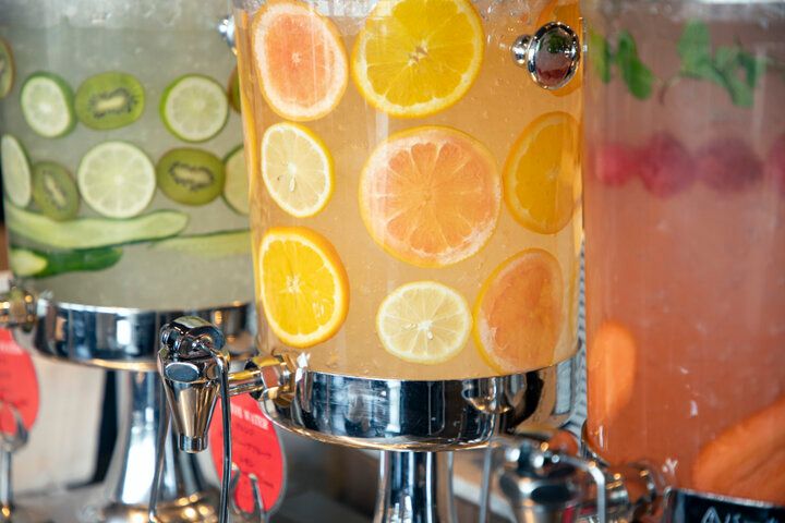 5月末まで♪いちごデザートビュッフェとサラダバー付きランチが人気の「AWkitchen TOKYO 新丸ビル店」