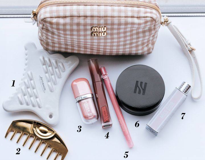 ヨンア ポーチの中身