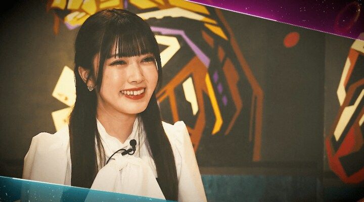 【映像】美人すぎる“社長秘書”ポーカーOL、艶やかドレス姿