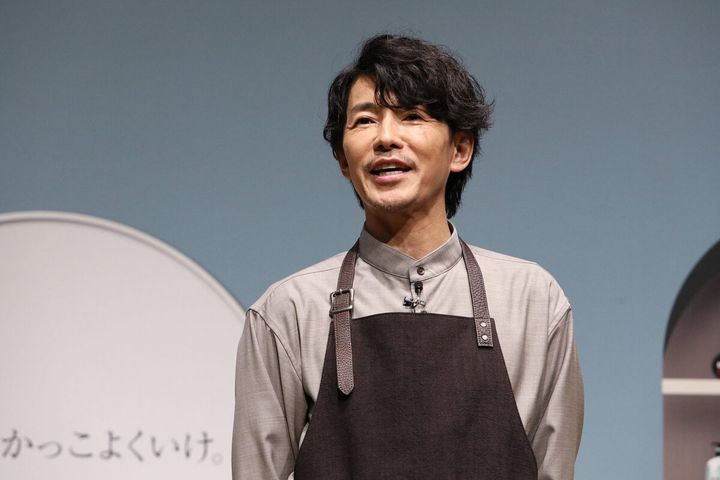 山﨑賢人＆藤木直人がヘアサロンのスタイリストとオーナーに!?【ウーノ】初のシャンプーで、今も未来も自信の持てる髪へ