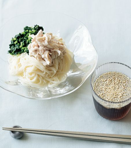 【そうめんレシピ】さっと作れて子どもウケも抜群！「ささみとモロヘイヤのそうめん」の作り方の画像1