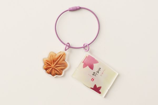 【広島県広島市・福山市】旅の思い出を日常で楽しめる、もみじ饅頭モチーフの文具・雑貨を広島駅と福山駅で販売