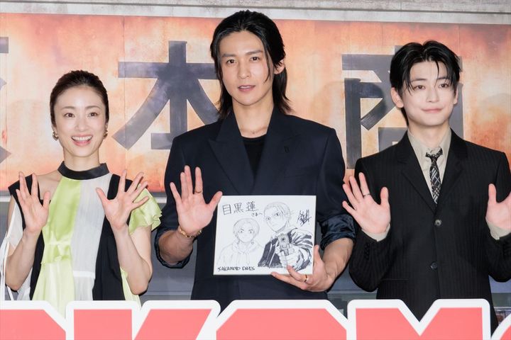 映画『SAKAMOTO DAYS』初日舞台挨拶の様子 クランクイン！ width=