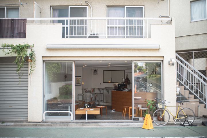 不動前・北欧風インテリアのカフェで、コーヒーとキャロットケーキ：DAY COFFEE【ファージーの特等席 vol.36】