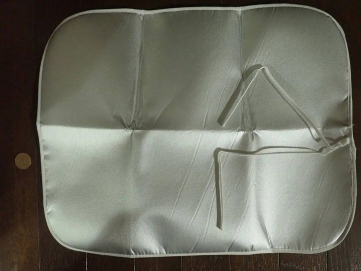 DAISO(ダイソー)：アイロンマット