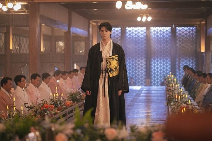 「ヒジュとしてIUさんを見つめながら演じていました。IUさんの真のファンになりました」―ウソク