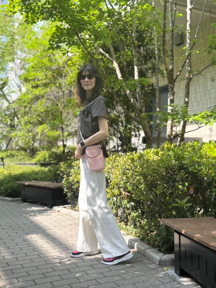 「袋物次郎」のウォレットショルダー